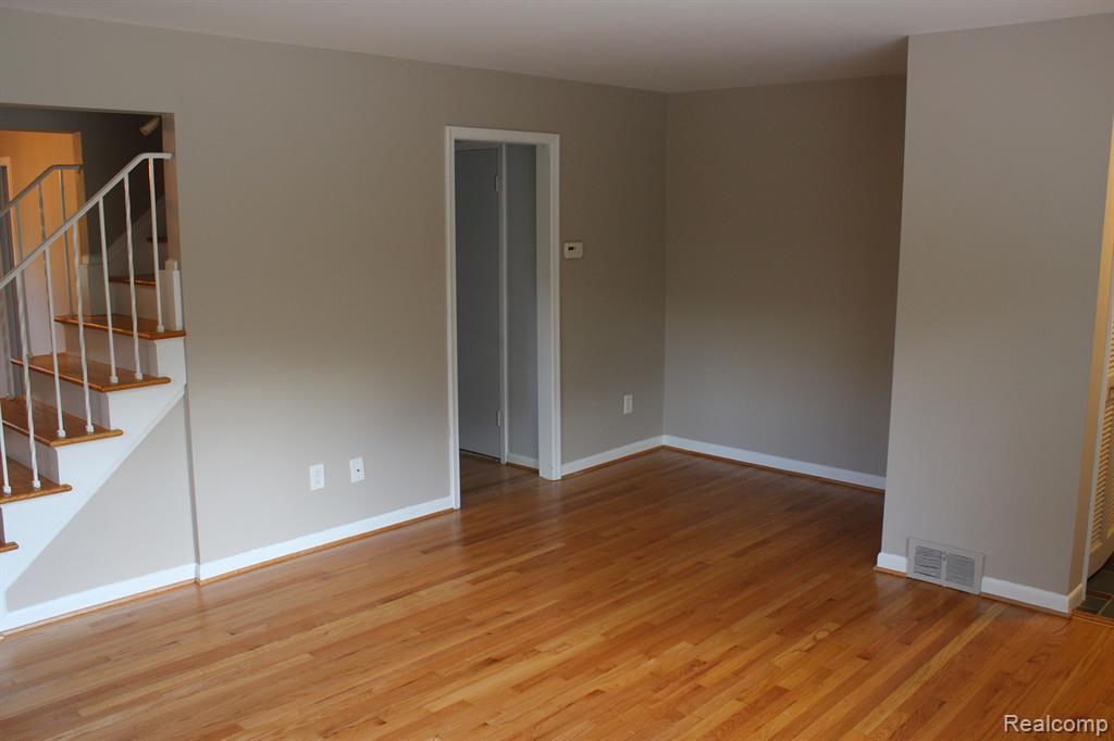 1006 Tottenham Road Birmingham, MI 48009 - Photo 17 of 50
