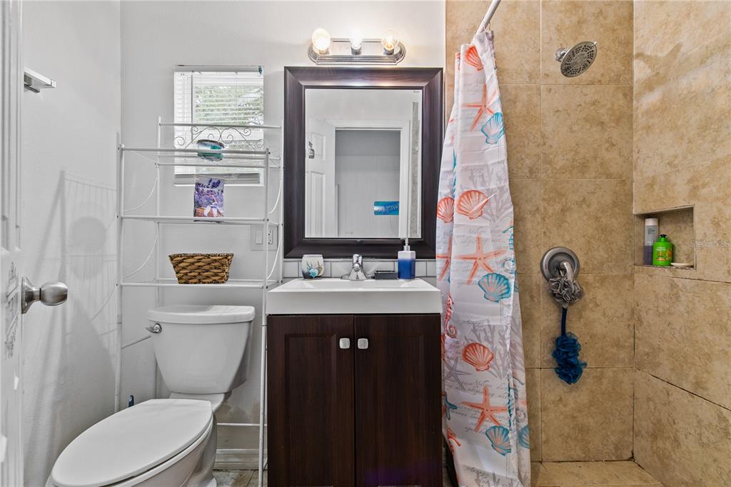 6750 Magnolia Homes Road Orlando, FL 32810 - Photo 17 of 43