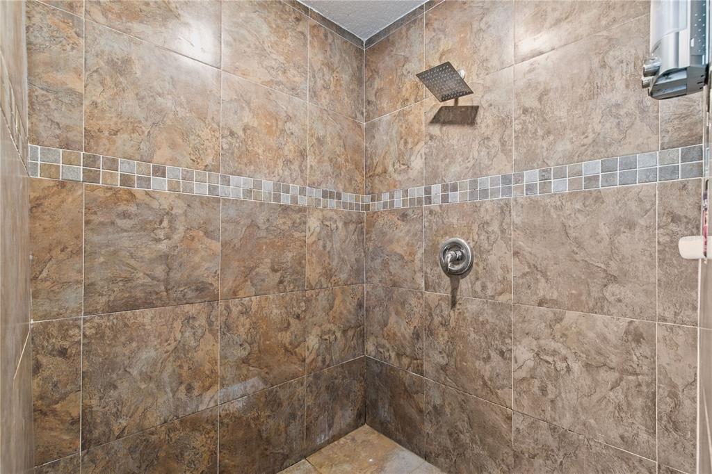 6750 Magnolia Homes Road Orlando, FL 32810 - Photo 20 of 43