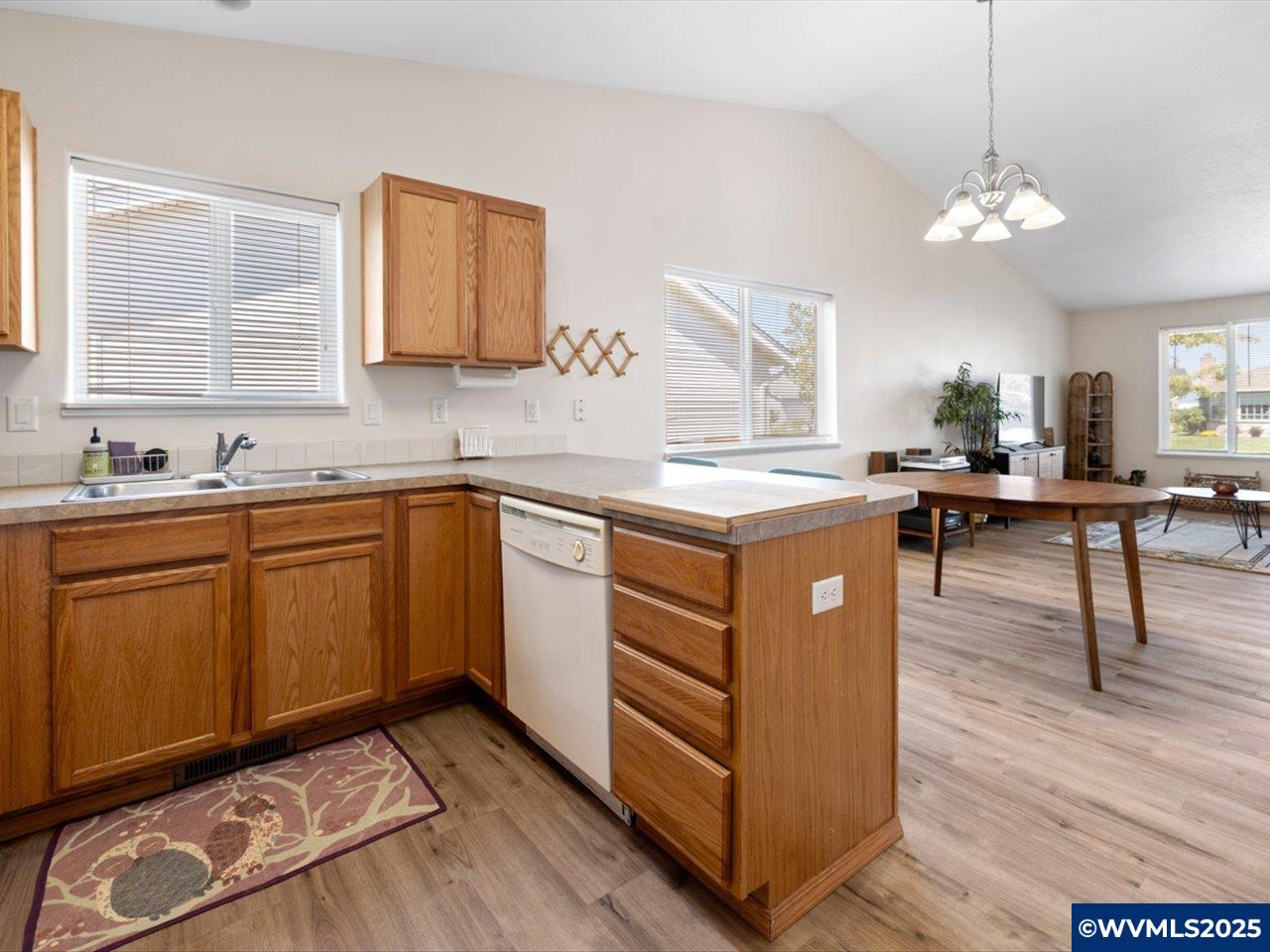 2224 Del Rio Avenue Southeast Albany, OR 97322 - Photo 10 of 25 Gallery Image 10