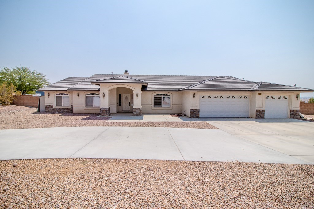 23525 S Road Apple Valley, CA 92307 - Photo 1 of 1