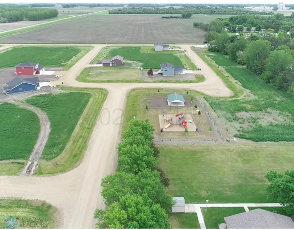 $2,500 | 210 Pine Drive, Hankinson, ND 58041