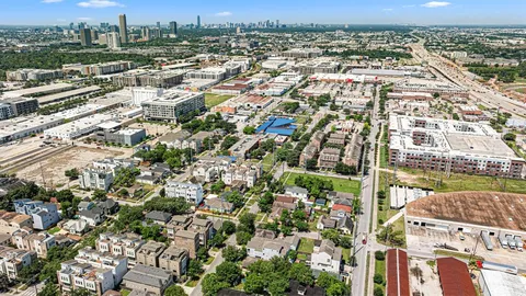 $499,000 | 1912 Shearn Street, Houston, TX 77007
