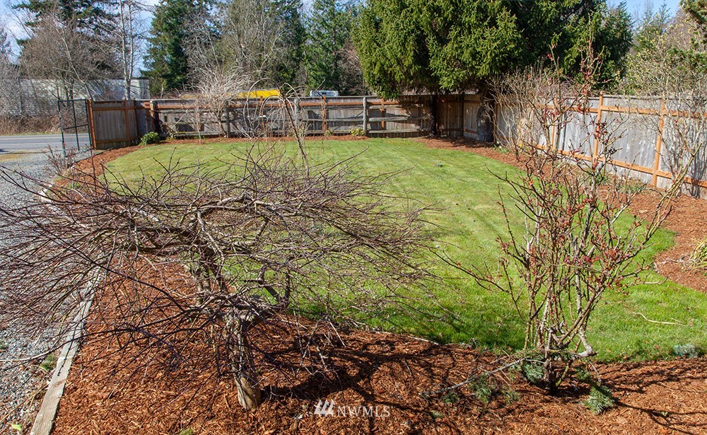 3942 Bancroft Road Bellingham, WA 98225 - Photo 2 of 27 Gallery Image 2