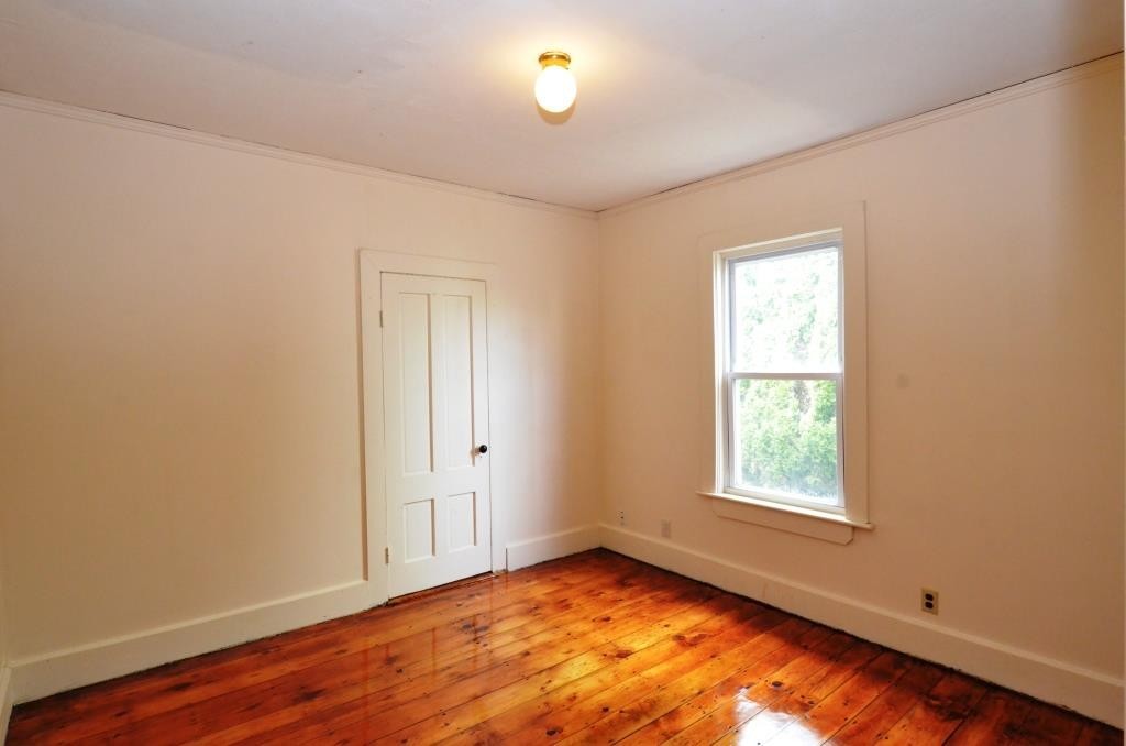 71 Esther Street Worcester, MA 01607 - Photo 15 of 34