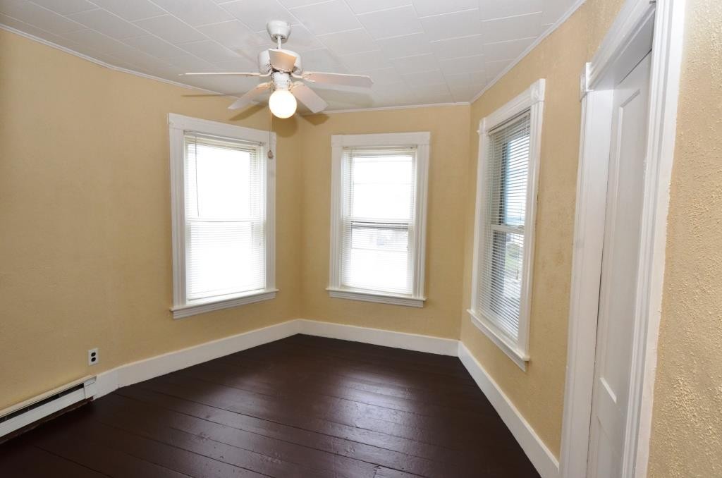 71 Esther Street Worcester, MA 01607 - Photo 5 of 34