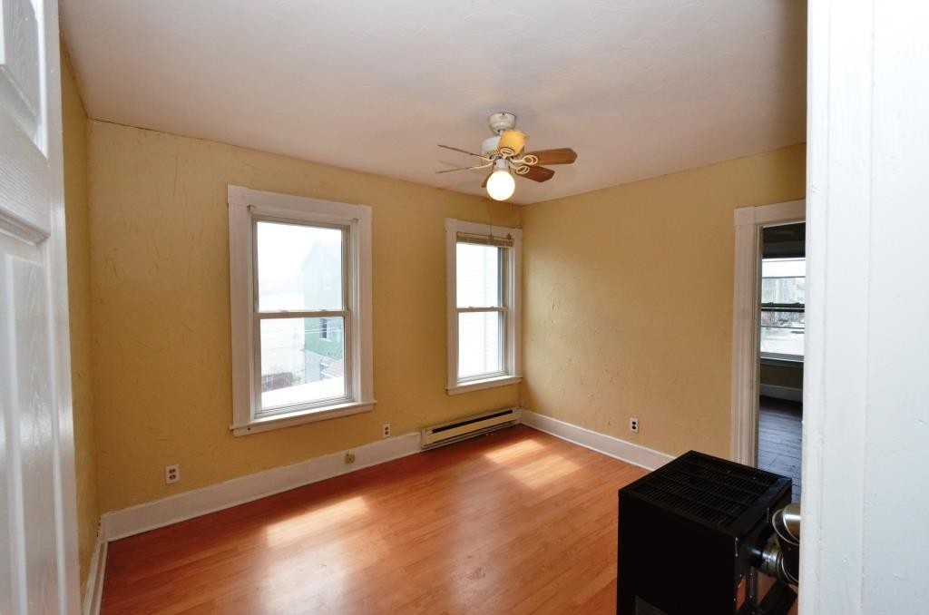 71 Esther Street Worcester, MA 01607 - Photo 6 of 34