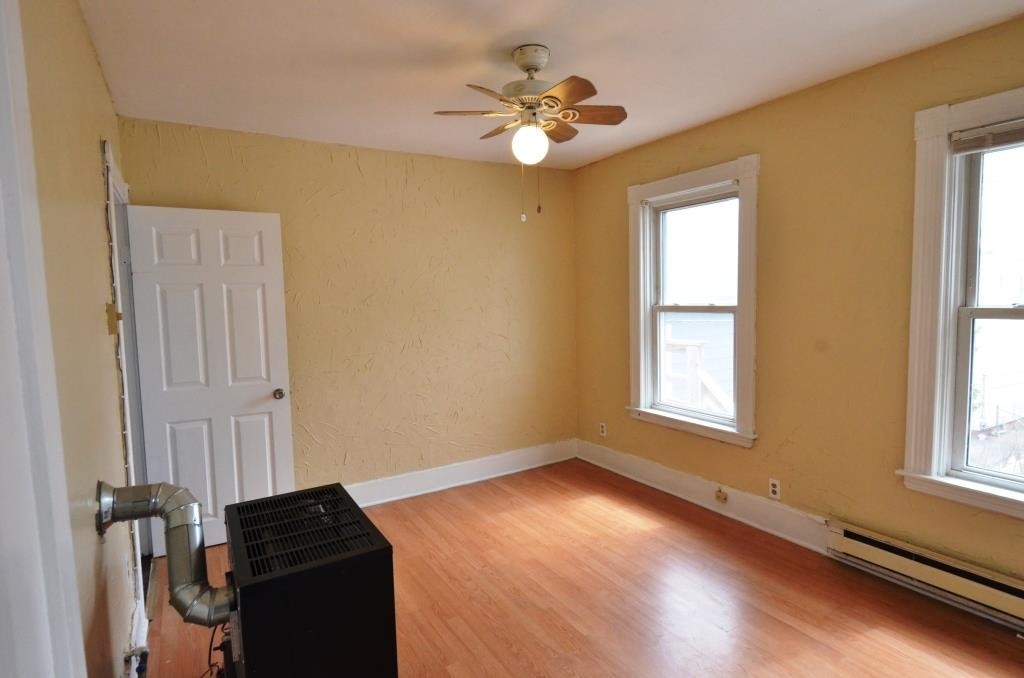 71 Esther Street Worcester, MA 01607 - Photo 8 of 34