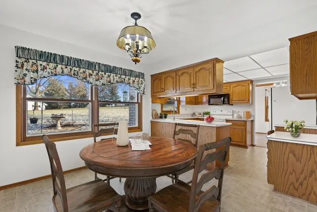 $649,900 | W300-s3280 Snowdon Drive, Waukesha, WI 53189