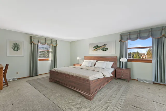 $649,900 | W300-s3280 Snowdon Drive, Waukesha, WI 53189