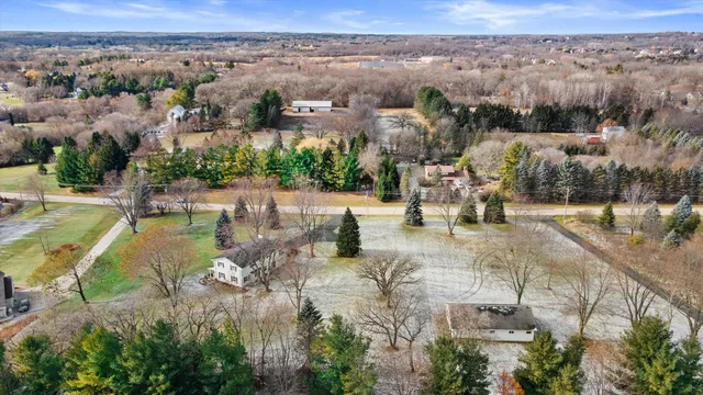 $649,900 | W300-s3280 Snowdon Drive, Waukesha, WI 53189