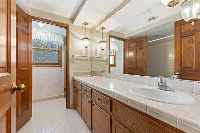 $649,900 | W300-s3280 Snowdon Drive, Waukesha, WI 53189