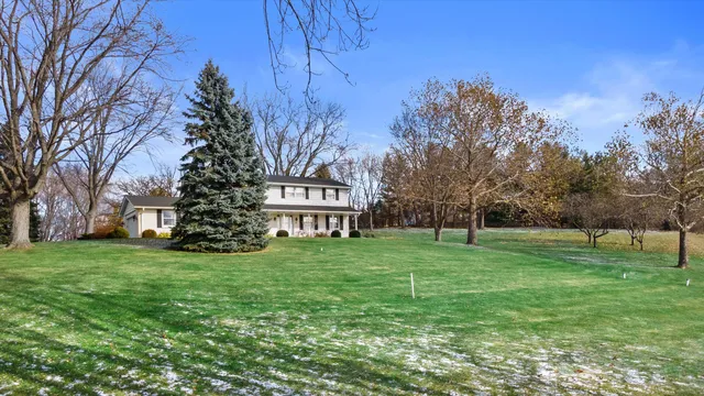 $649,900 | W300-s3280 Snowdon Drive, Waukesha, WI 53189