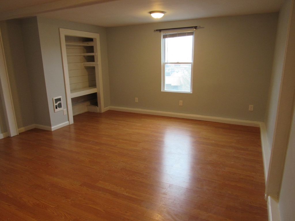 72 Emerald Street, Unit 2 Gardner, MA 01440 - Photo 7 of 25