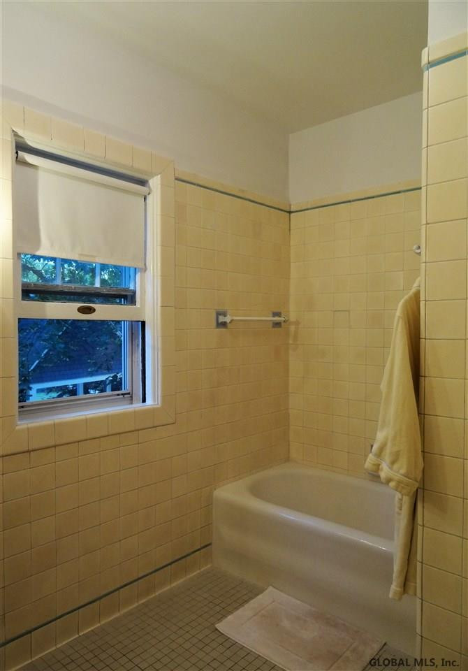 1043 Douglas Road Schenectady, NY 12308 - Photo 50 of 79 Photo 51