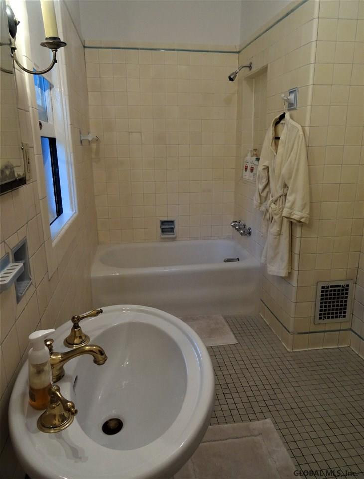 1043 Douglas Road Schenectady, NY 12308 - Photo 51 of 79 Photo 52