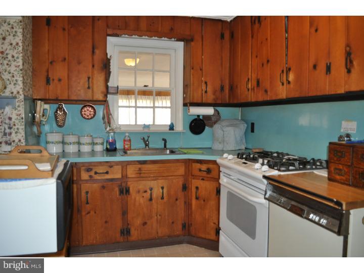 2715 Prescott Road Havertown, PA 19083 - Photo 8 of 15 Kitchen