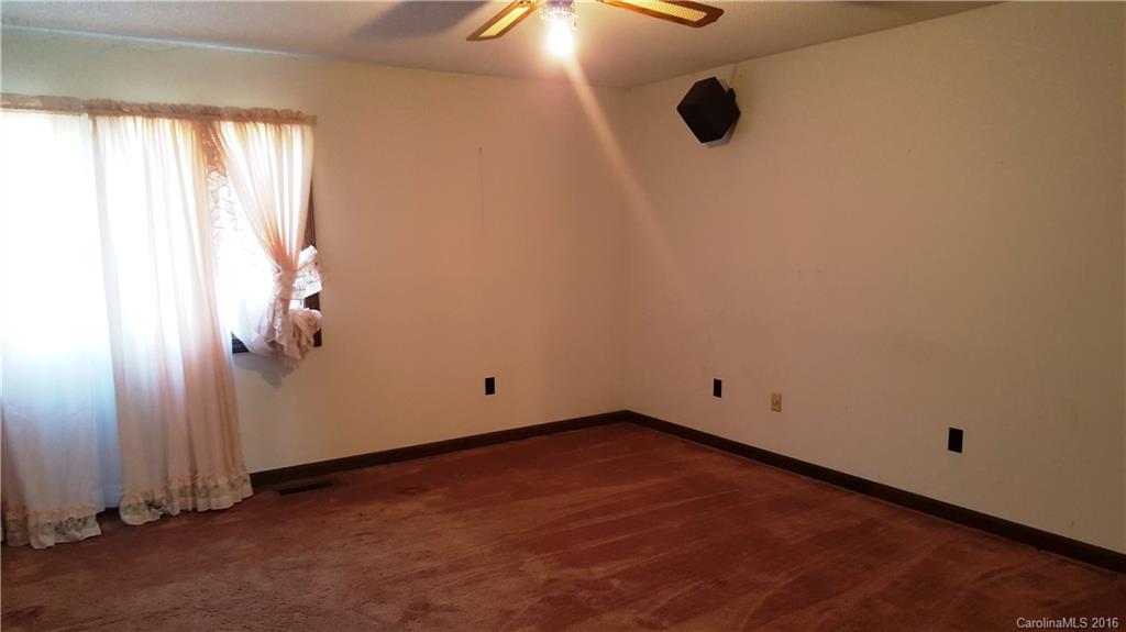 13531 Cabarrus Station Road Midland, NC 28107 - Photo 8 of 14 an empty room with window