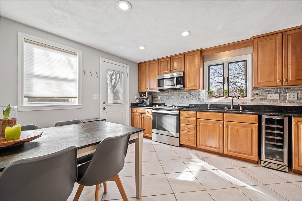 15 Sandini Road Marlborough, MA 01752 - Photo 5 of 27 Gallery Image 5