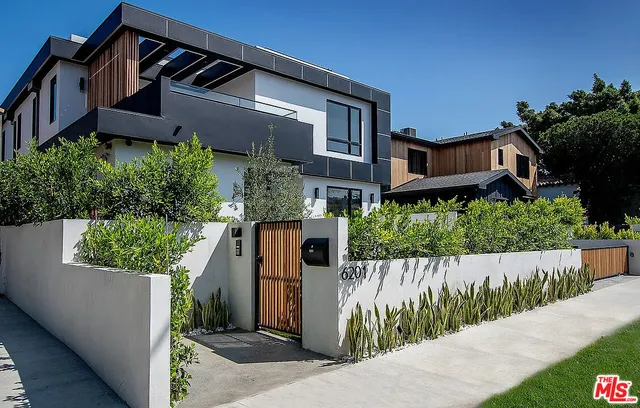 $21,000 | 6201 Lindenhurst Avenue, Los Angeles, CA 90048