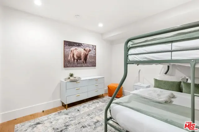 $21,000 | 6201 Lindenhurst Avenue, Los Angeles, CA 90048