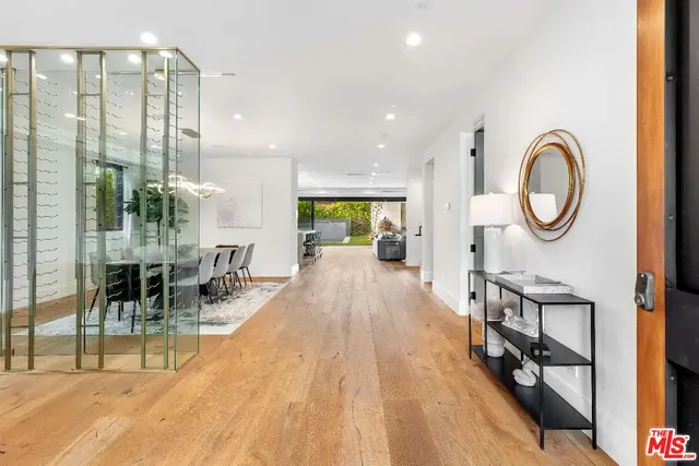 $21,000 | 6201 Lindenhurst Avenue, Los Angeles, CA 90048