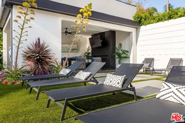 $21,000 | 6201 Lindenhurst Avenue, Los Angeles, CA 90048