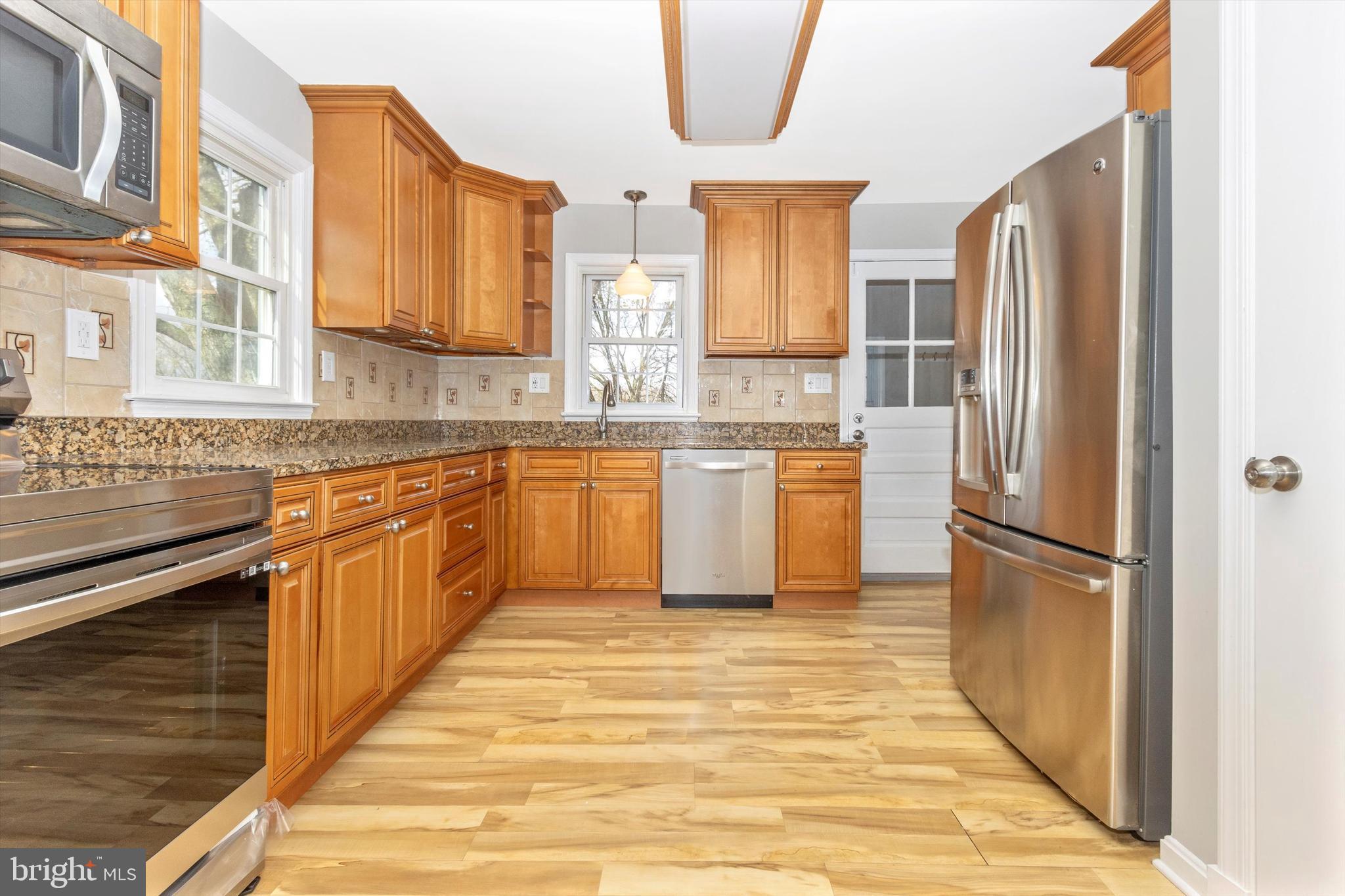 13735 Darnestown Road Gaithersburg, MD 20878 - Photo 8 of 43 Gallery Image 8
