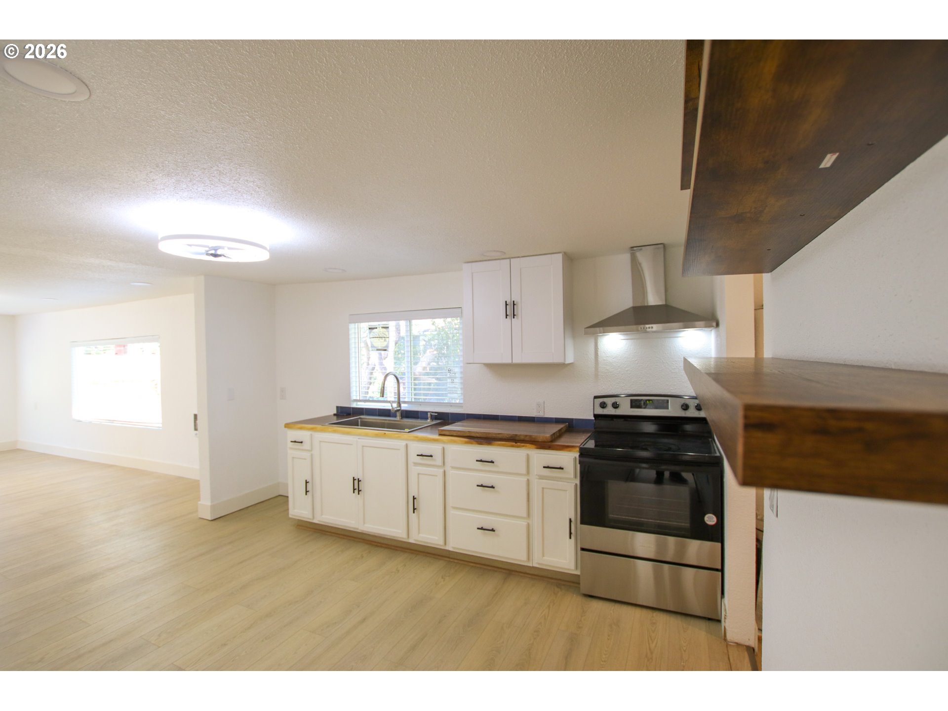1860 30th Street Florence, OR 97439 - Photo 22 of 39