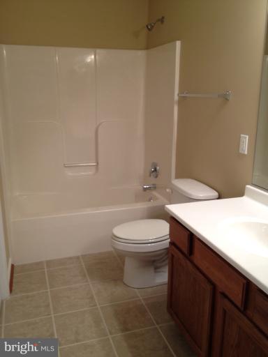 2206 Turkey Point Road Essex, MD 21221 - Photo 9 of 19 Bath