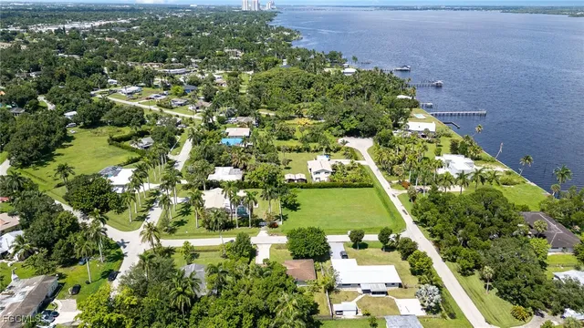 $259,000 | 319 Arlington Avenue, Fort Myers, FL 33905