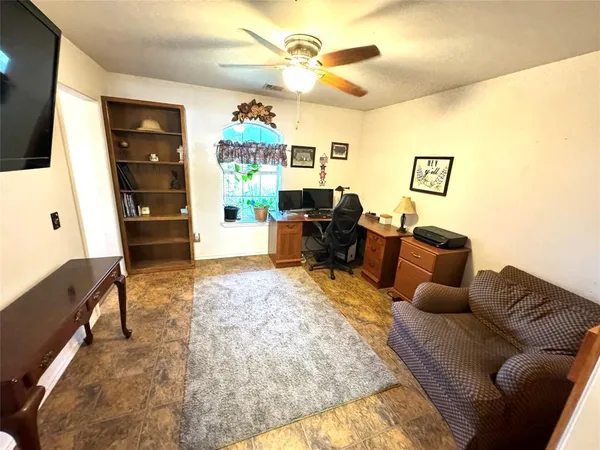 $450,000 | 505 3rd Street, Dodd City, TX 75438