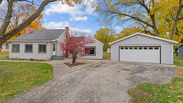 $190,000 | 1003 Institute Boulevard, Dixon, IL 61021