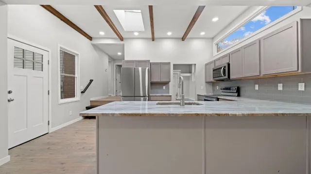 $190,000 | 1003 Institute Boulevard, Dixon, IL 61021