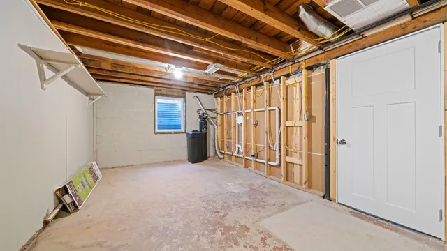 $190,000 | 1003 Institute Boulevard, Dixon, IL 61021