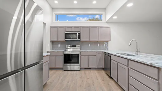 $190,000 | 1003 Institute Boulevard, Dixon, IL 61021