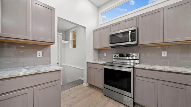 $190,000 | 1003 Institute Boulevard, Dixon, IL 61021