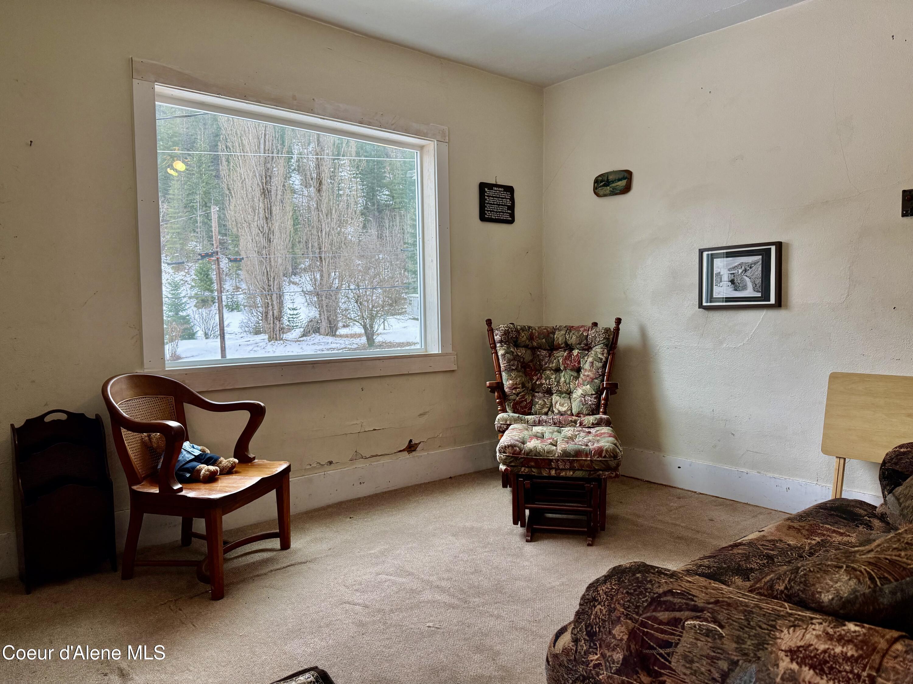 910 Main Street Wardner, ID 83837 - Photo 29 of 42 Main Floor Den