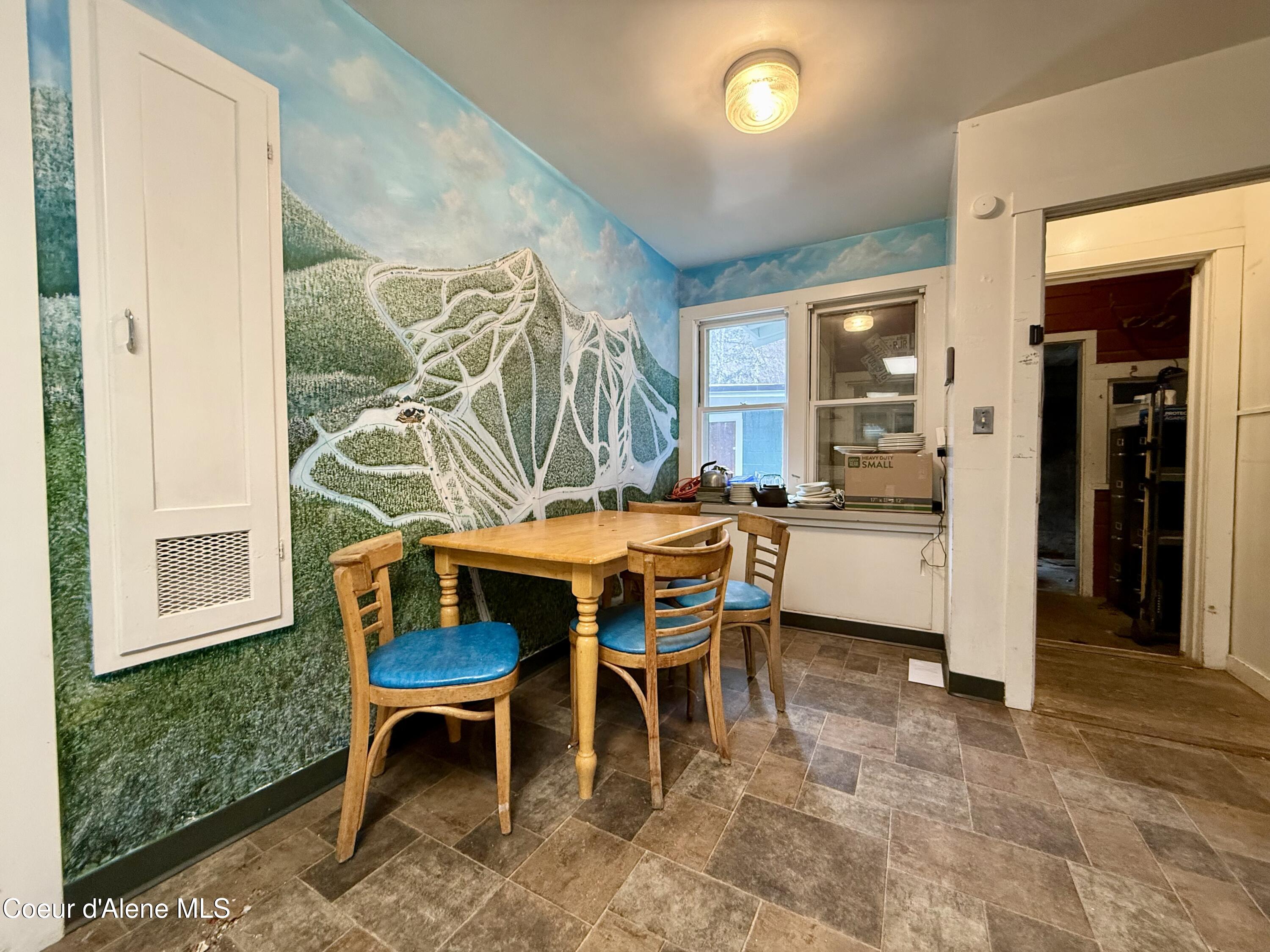 910 Main Street Wardner, ID 83837 - Photo 4 of 42 Kitchen with Custom Mural