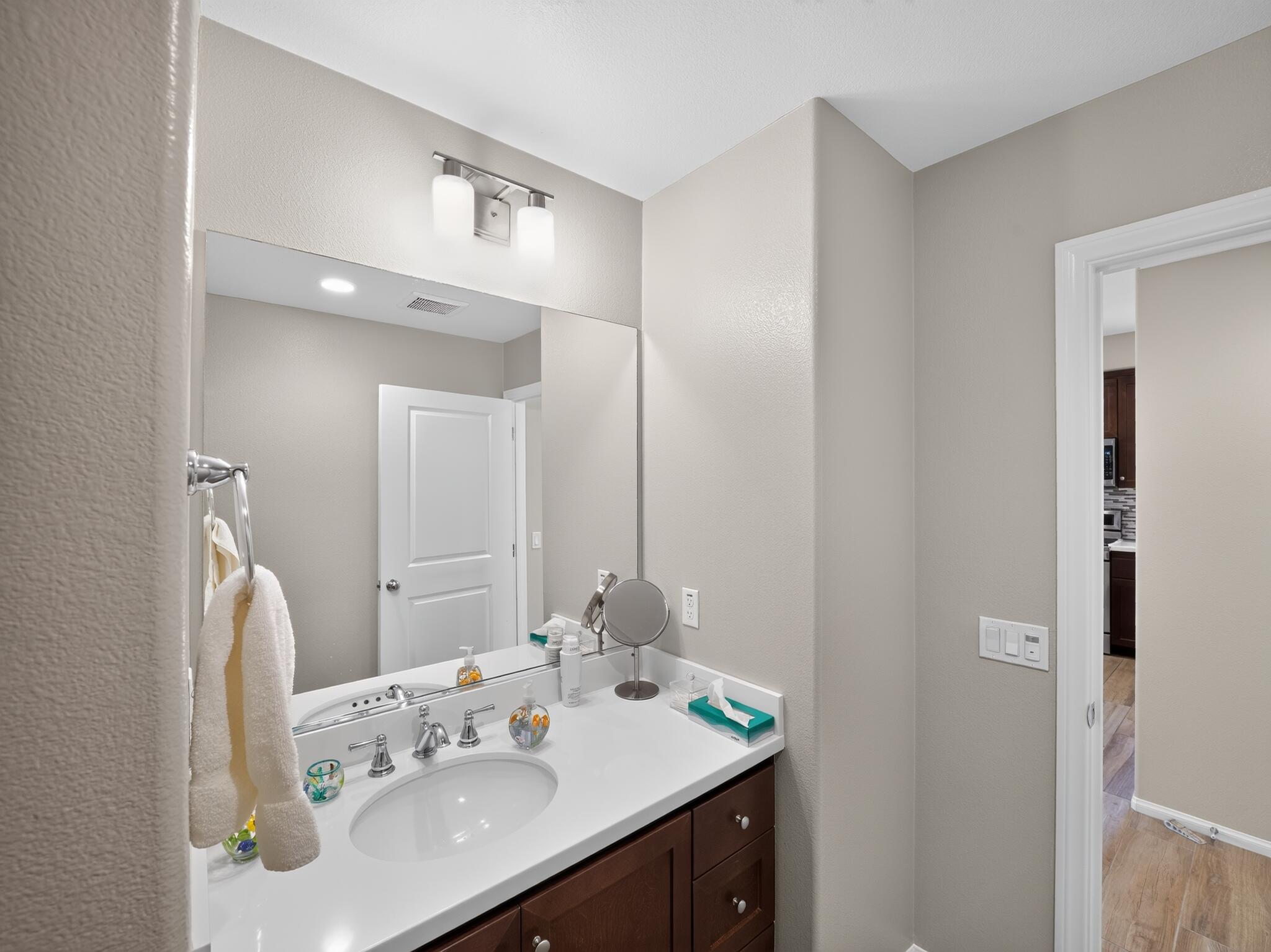 6657 Fathom Way Goleta, CA 93117 - Photo 16 of 38 44_6657_Fathom_Wy-Bathroom-3084