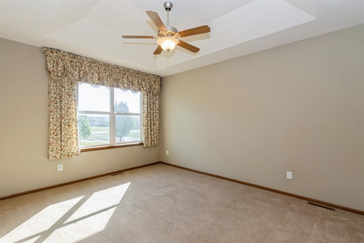 185 Ridge View Drive Fairfax, IA 52228 - Photo 11 of 25 Gallery Image 11