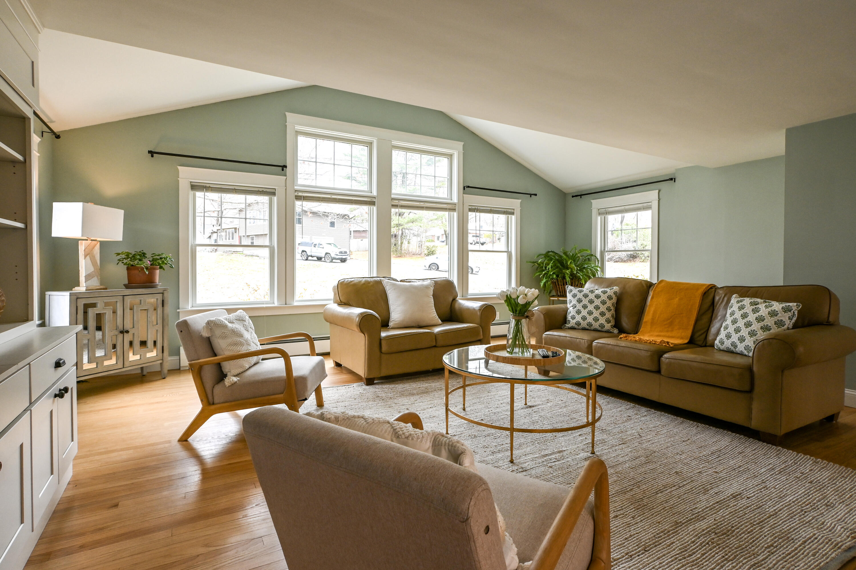 5 Oakwood Road Cape Elizabeth, ME 04107 - Photo 3 of 5 Expanded living room
