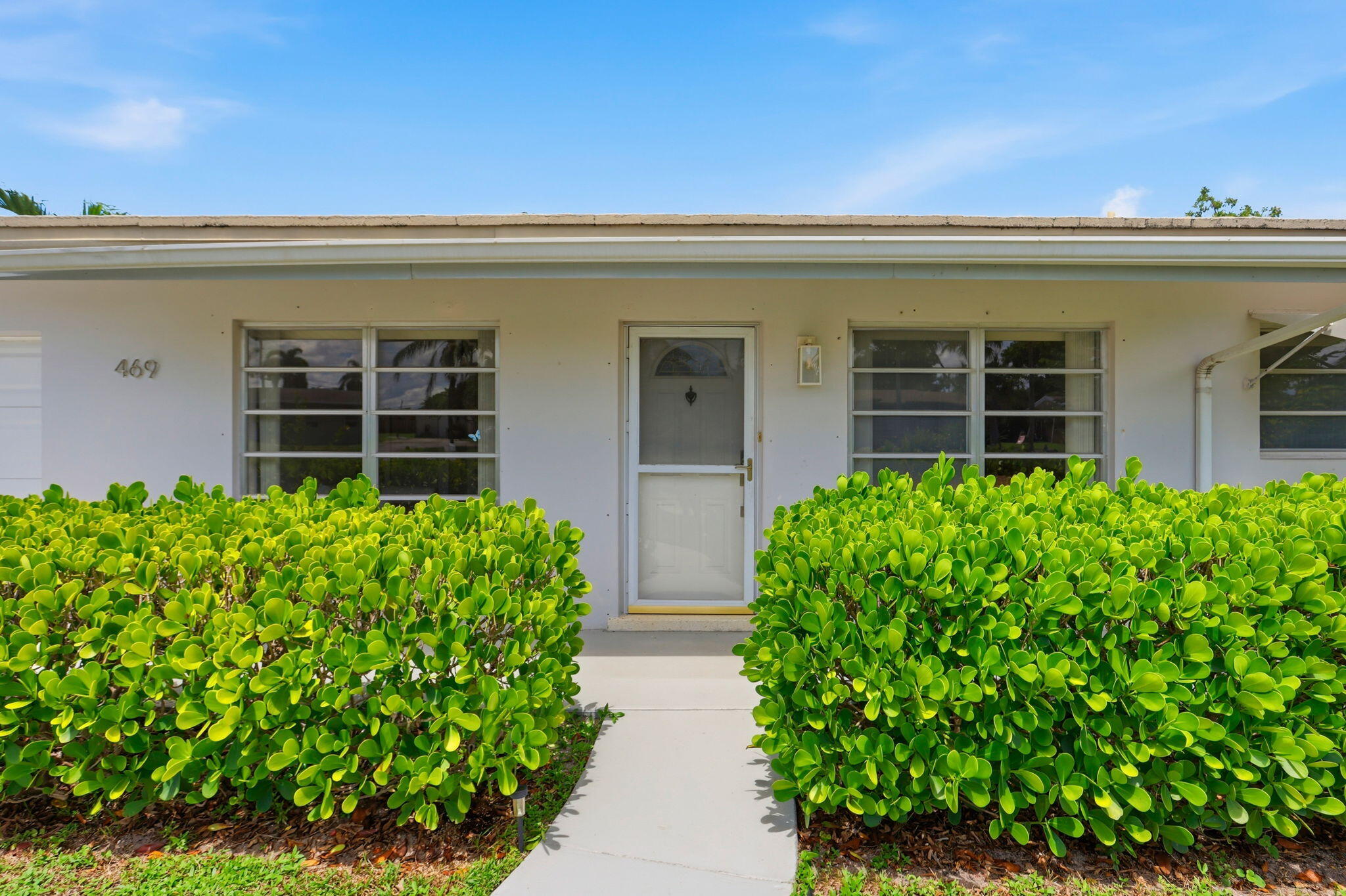 469 Northeast 35th Street Boca Raton, FL 33431 - Photo 3 of 63 3-web-or-mls-001_0E2A2780