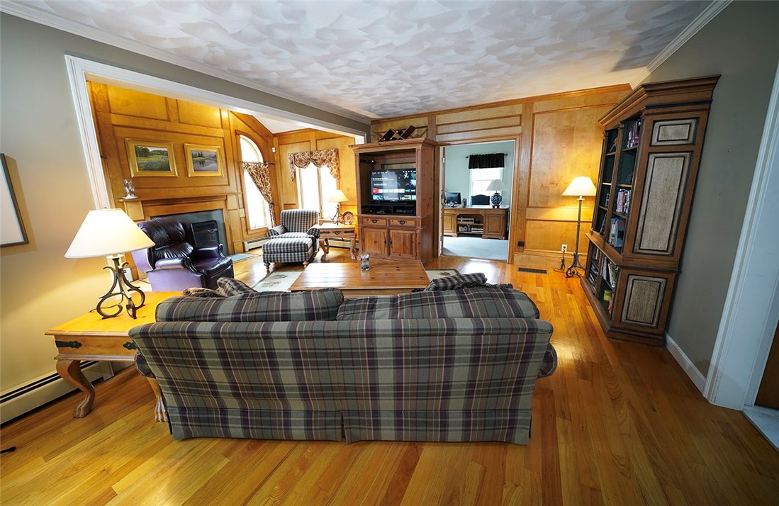 16 Frederick Lane Cumberland, RI 02864 - Photo 13 of 23