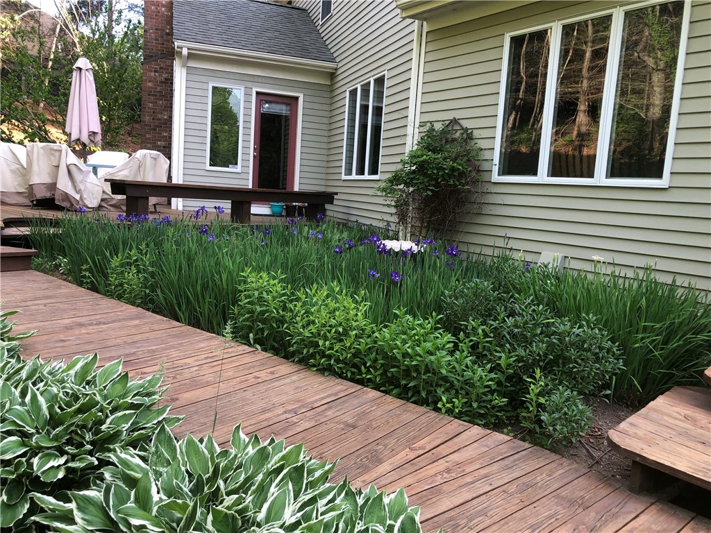 16 Frederick Lane Cumberland, RI 02864 - Photo 4 of 23