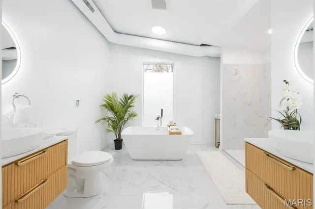 $339,500 | 421 West Highway 50, O'Fallon, IL 62269