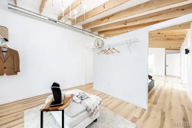 $339,500 | 421 West Highway 50, O'Fallon, IL 62269