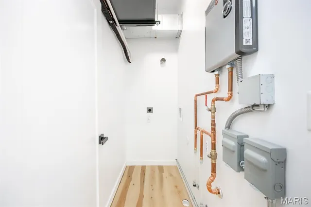 $339,500 | 421 West Highway 50, O'Fallon, IL 62269