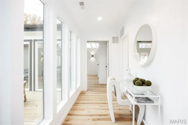 $339,500 | 421 West Highway 50, O'Fallon, IL 62269