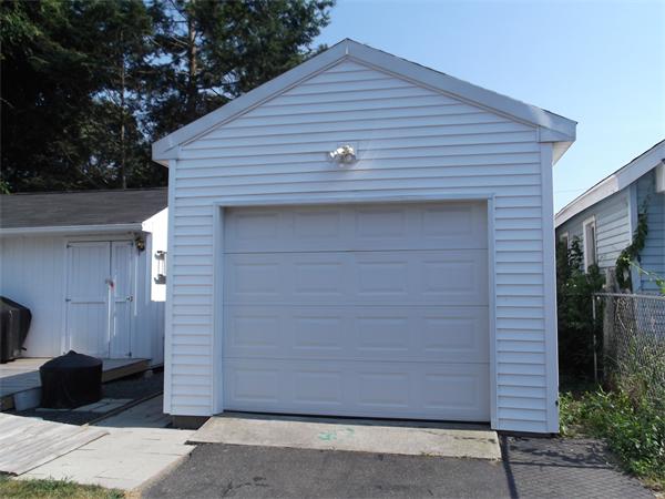 127 Oklahoma Street Springfield, MA 01104 - Photo 2 of 22 Gallery Image 2